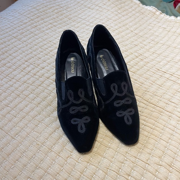 Vintage Le Château suede kitten heels - Picture 1 of 11